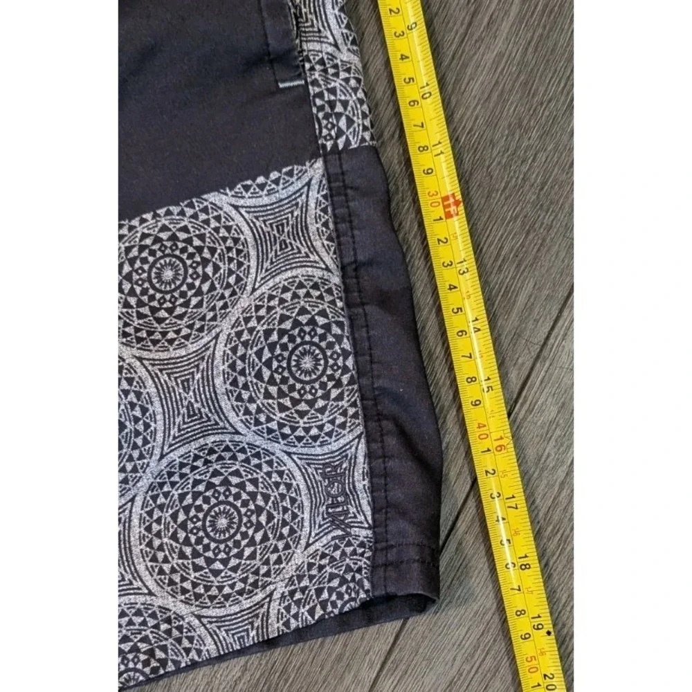 Valor Mens XL Board Shorts Patchwork Logo Gray &‎ Green Geometric Beachy Summer